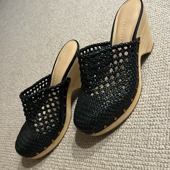Veronica Beard Hardie Black Woven Leather Mule Clogs SIZE 9 - Picture 2 of 10